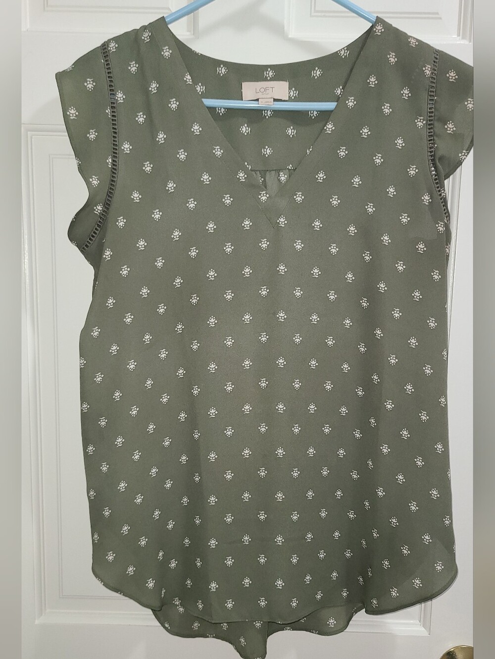 LOFT Olive Floral V-Neck Cap Sleeve Blouse